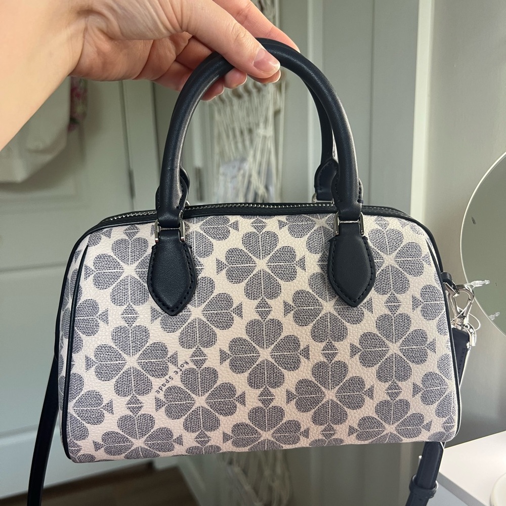 NWOT Kate Spade Small Handbag Spade Flower Dolly Duffle Crossbody - Picture 5 of 10